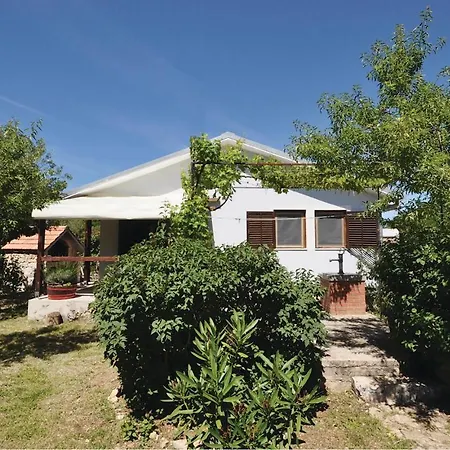 Ferienhaus Nice Home In Jezera With Wifi *