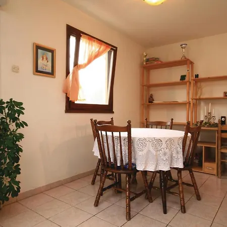 Ferienhaus Wunderschönes Haus In Jezera Mit Wlan *